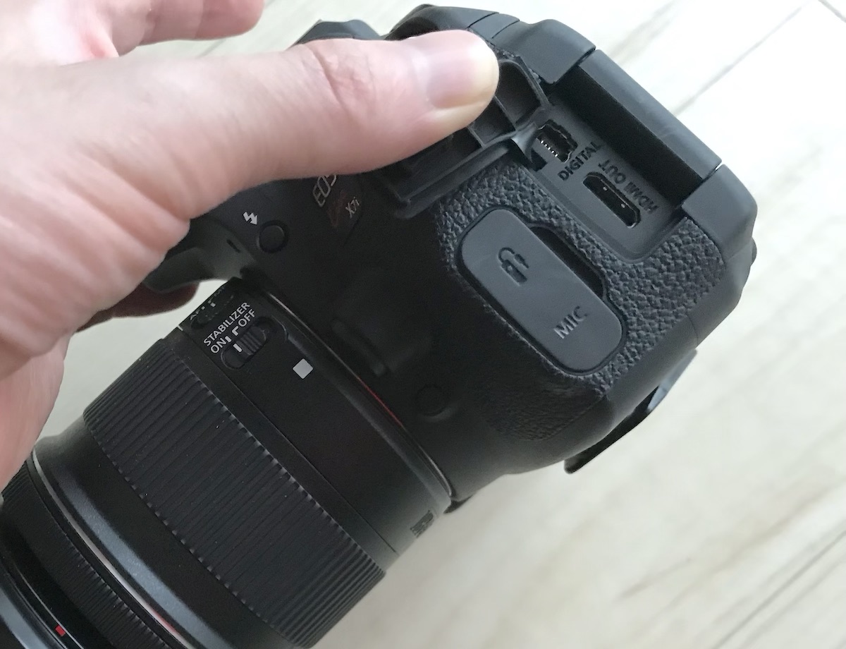 Canon EOS Kiss X7iの接続部分