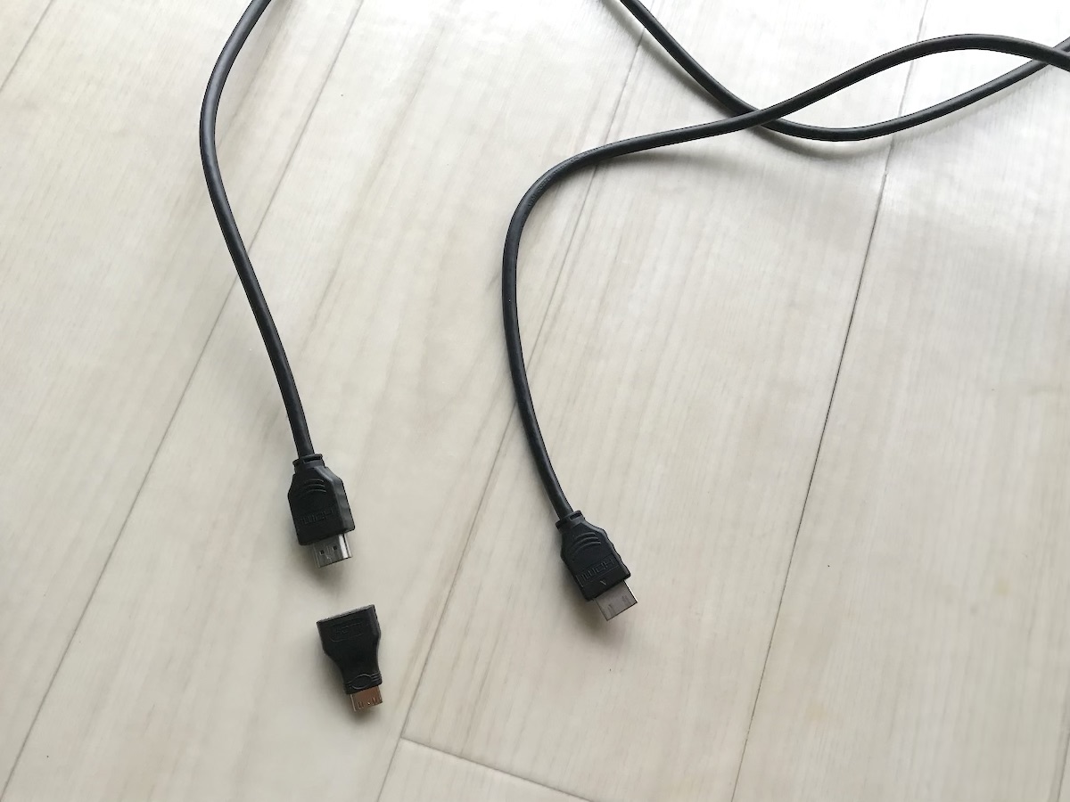 HDMIケーブルとコネクター